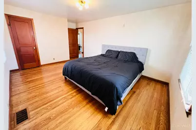 7905 Plainfield Road, Deer Park, OH 45236 - Photo 12