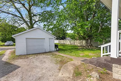 273 E Plane Street, Bethel, OH 45106 - Photo 18