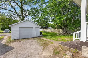 273 E Plane St, Bethel, OH 45106 - Photo 18