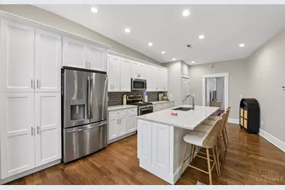817 Broadway Street #3, Cincinnati, OH 45202 - Photo 4