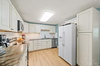 6771 Kentford Court, Cincinnati, OH 45233 - Photo 8