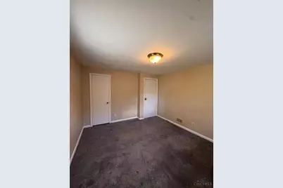 5843 Monfort Hills Avenue #2, Cincinnati, OH 45239 - Photo 6