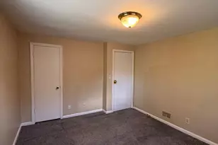 5843 Monfort Hills Ave, Cincinnati, OH 45239 - Photo 6