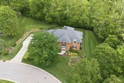 9486 Oakhurst Court, Blue Ash, OH 45241 - Photo 2