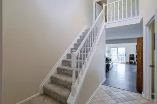 6764 Sandharbor Ct, Hamilton Township, OH 45039 - Photo 2