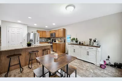 723 Grande Oaks Drive, Hamilton Township, OH 45152 - Photo 12
