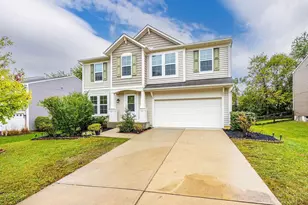 723 Grande Oaks Dr, Hamilton Township, OH 45152 - Photo 2