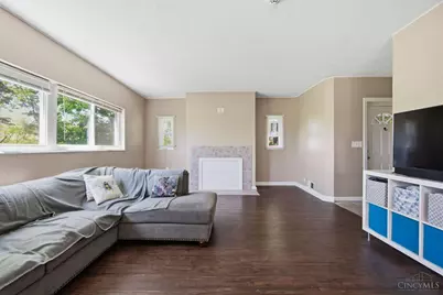 2400 Homestead Place, Cincinnati, OH 45211 - Photo 6