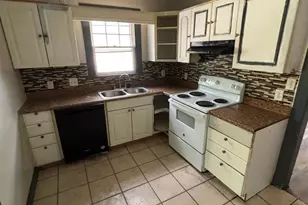 1943 Elsmere Ave, Dayton, OH 45406 - Photo 2