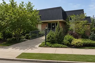 880 Rue De La Paix, Cincinnati, OH 45220 - Photo 20