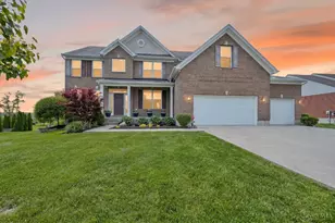 424 Calumet Farms Dr, Lebanon, OH 45036 - Photo 1