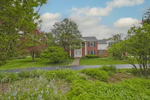 8140 Indian Hill Rd, Indian Hill, OH 45243 - Photo 2