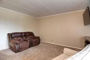1122 Eagle Feather Cir, West Carrollton, OH 45449 - Photo 4