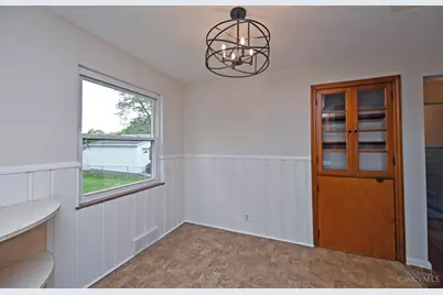 178 E Crest Drive, Reading, OH 45215 - Photo 10
