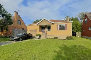 1724 Hillfred Ln, Cincinnati, OH 45238 - Photo 2