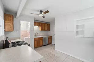 8741 Neptune Dr, Springfield Township, OH 45231 - Photo 8