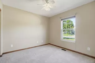 7750 Crystal Lake Ln, Hamilton Township, OH 45039 - Photo 22