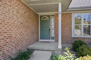 7750 Crystal Lake Ln, Hamilton Township, OH 45039 - Photo 4