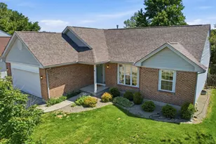 7750 Crystal Lake Ln, Hamilton Township, OH 45039 - Photo 2