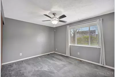 328 Clareknoll Court, Cincinnati, OH 45238 - Photo 20
