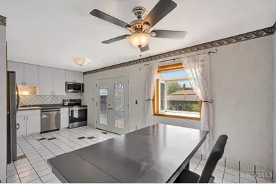 328 Clareknoll Court, Cincinnati, OH 45238 - Photo 12