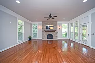 7054 Harbour Town Dr, West Chester, OH 45069 - Photo 8