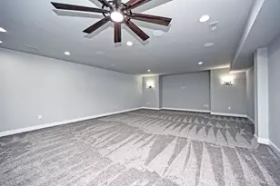 7054 Harbour Town Dr, West Chester, OH 45069 - Photo 42