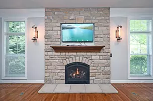 7054 Harbour Town Dr, West Chester, OH 45069 - Photo 10