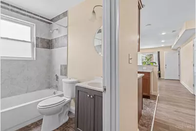 2137 Highland Avenue, Cincinnati, OH 45219 - Photo 40