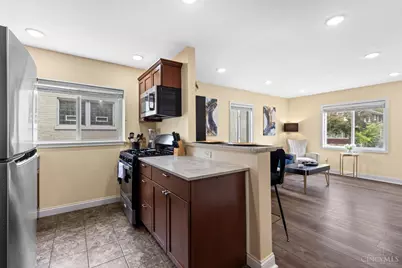 2137 Highland Avenue, Cincinnati, OH 45219 - Photo 14