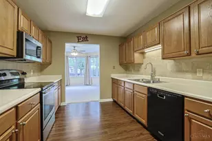 206 Edinburgh Ln, Springdale, OH 45246 - Photo 18