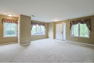 206 Edinburgh Lane, Springdale, OH 45246 - Photo 4