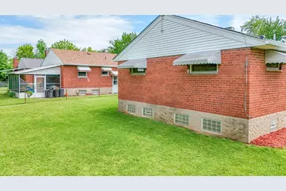 8613 Brent Drive, Springfield Township, OH 45231 - Photo 32