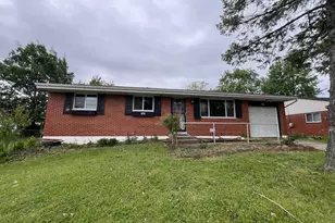 975 Glasgow Dr, Forest Park, OH 45240 - Photo 2