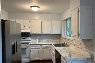 975 Glasgow Dr, Forest Park, OH 45240 - Photo 12