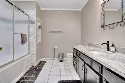 6617 W Knollwood Circle, Miami Township, OH 45140 - Photo 32