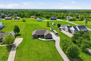 3413 Ash Meadow Ln, Franklin Township, OH 45005 - Photo 2