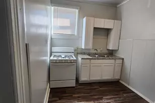 1037 S 2nd St, Hamilton, OH 45011 - Photo 4