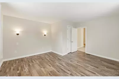 4261 Walton Creek Road, Columbia Township, OH 45243 - Photo 18