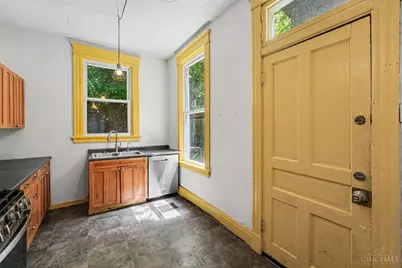 2200 W Clifton Avenue, Cincinnati, OH 45219 - Photo 8