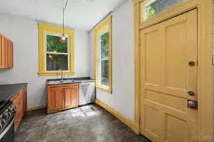 2200 W Clifton Ave, Cincinnati, OH 45219 - Photo 8