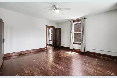 2200 W Clifton Avenue, Cincinnati, OH 45219 - Photo 22