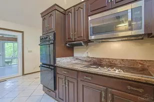 3881 Lincoln Rd, Green Township, OH 45247 - Photo 18