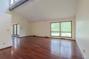 3881 Lincoln Rd, Green Township, OH 45247 - Photo 6