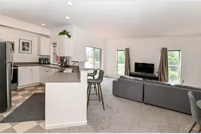 2822 Eden Avenue #5B, Cincinnati, OH 45219 - Photo 2