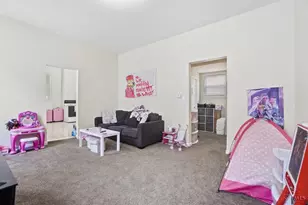 1027 Winfield Ave, Cincinnati, OH 45205 - Photo 10