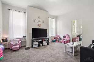 1027 Winfield Ave, Cincinnati, OH 45205 - Photo 10