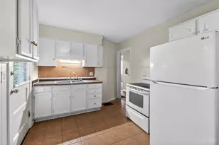 1866 Ashbrook Dr, Cincinnati, OH 45238 - Photo 14