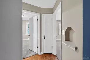 1866 Ashbrook Dr, Cincinnati, OH 45238 - Photo 20