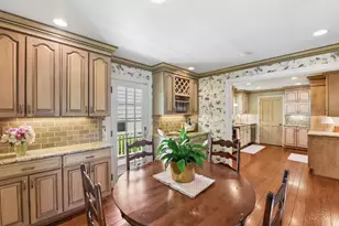 1211 Herschel Woods Ln, Cincinnati, OH 45208 - Photo 12